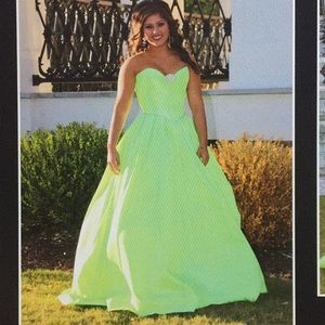 Pageant / prom dress
